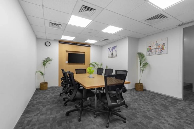 Regus Caddie Commercial Tower